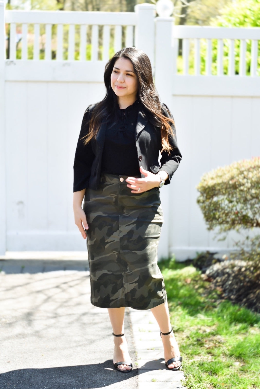 Camo pencil 2024 skirt outfit