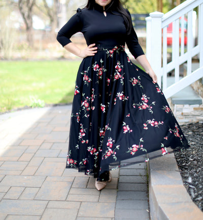 Mother's Black Roses Maxi Dress