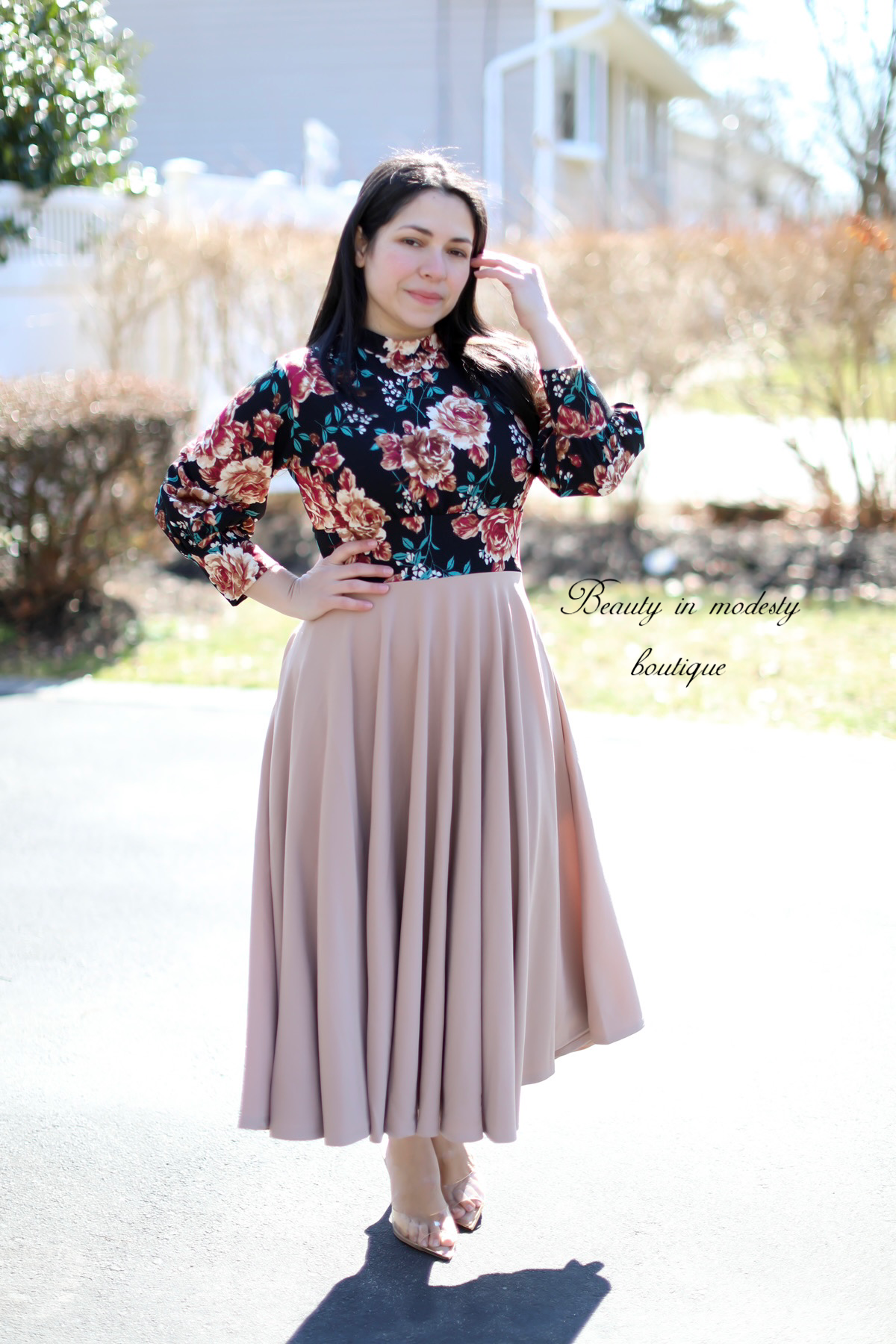 Princess Floral / Beige Midi Dress