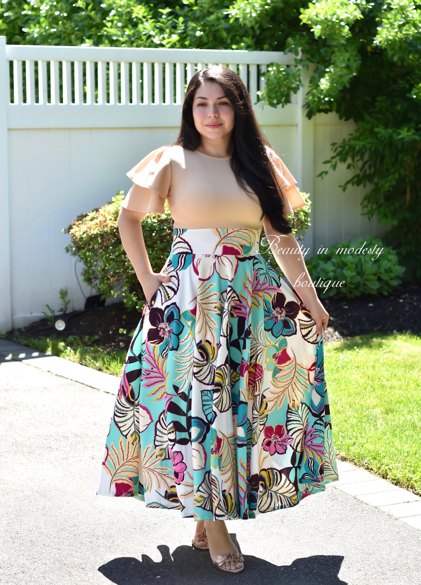 Adrienne Beige Maxi Drees